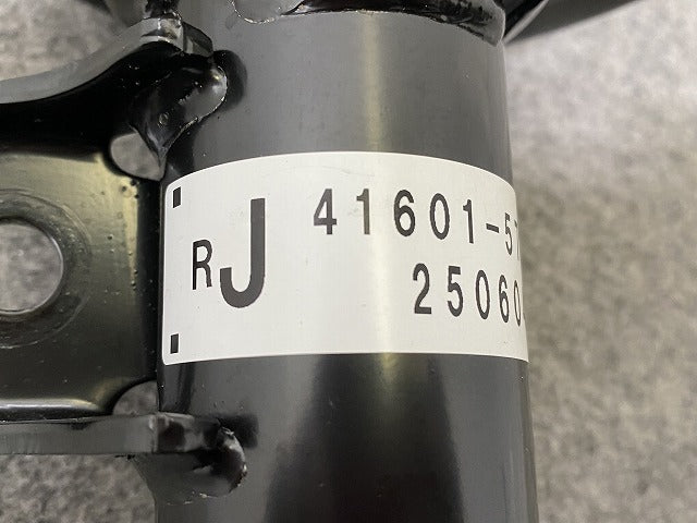 新車取り外し!エブリィ DA17V/DA17W 純正 右 フロント ショックアブソーバー 41601-57U10 ブラック スズキ(146753)