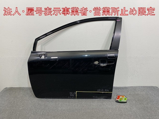 カローラ ツーリング 210系/NRE210W/ZRE212W/MZEA17W/MZEA12W/ZWE214W/ZWE211W/219W/215W 純正 左 フロント ドア(146765)