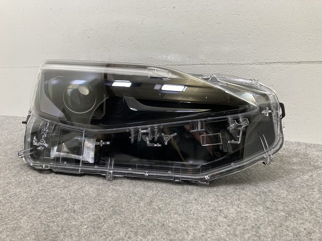 ヤリスクロス MXPB10/MXPB15 ハイブリッド/MXPJ10/MXPJ15 純正 右 ヘッドライト/ランプ レベライザーLED 刻印A4 KOITO 52-324(146780)