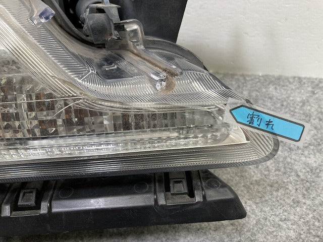 クワトロポルテ MQP 純正 右 ヘッドライト/ランプ AFS付 バラストキセノン HID VALEO 670001625 マセラティ(146783)