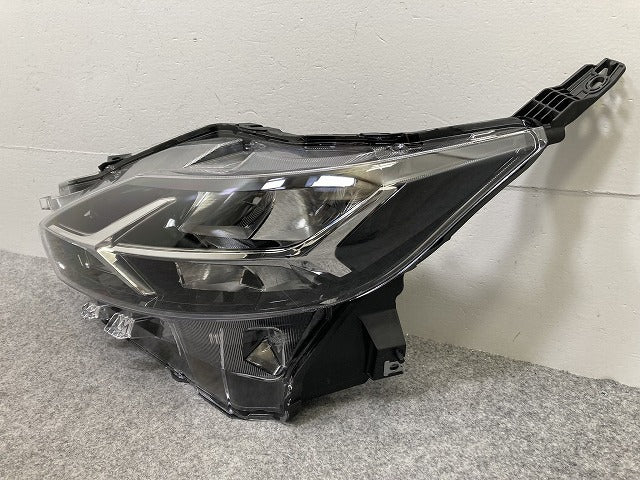 デイズ ハイウェイスター B44W/B45W/B47W/B48W 純正 左 ヘッドライト/ランプ レベライザーLED 刻印B KOITO 100-23776 日産(146796)