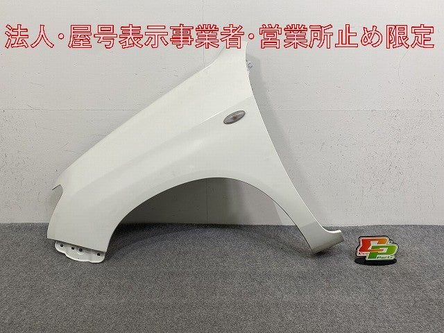 サクシード/プロBOX/プロボックス 160系/NCP160/NCP165/NSP160/NSP165 純正 左 フロント フェンダー ホワイト 058 トヨタ(146817)