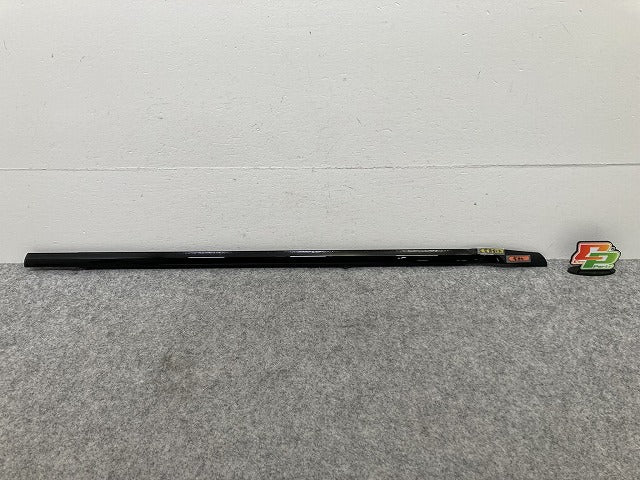 新品!レンジローバー/イヴォーク LV2A/LV2NB/LV2XB 純正 左 リア ドア ベルトモールアウター LR048561 ブラック ランドローバー(146818)