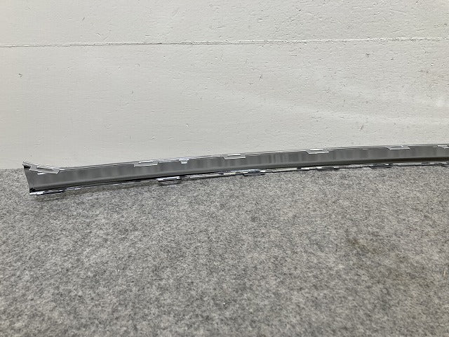 新品!Bクラス W247 純正 リア バンパー モール A247 885 59 04/60 04/61 04 A2478855904 メッキ メルセデスベンツ(146825)