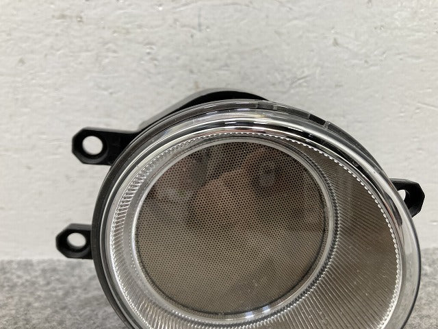 アクア/AQUA NHP10 純正 右 フォグランプ/フォグライト LED KOITO 278-11096 トヨタ(146833)