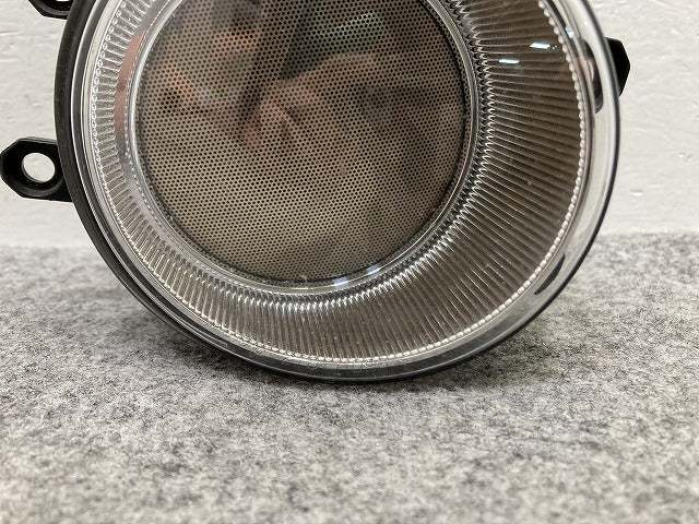 アクア/AQUA NHP10 純正 右 フォグランプ/フォグライト LED KOITO 278-11096 トヨタ(146833)