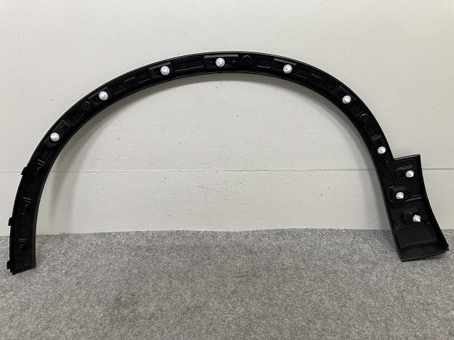 新品!XC40 XB系 純正 右 フロント フェンダーアーチモール/オーバーフェンダー 32409195 32409189 素地 ボルボ(146836)