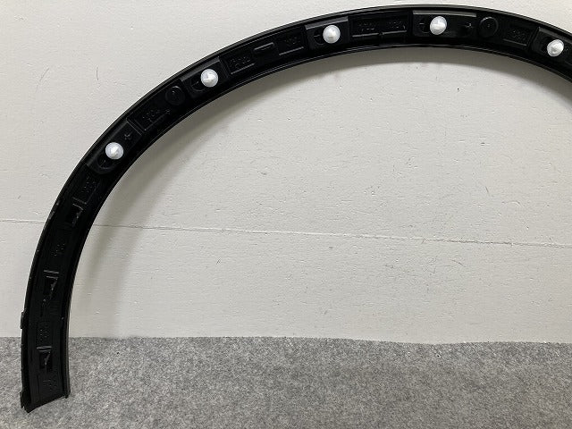 新品!XC40 XB系 純正 右 フロント フェンダーアーチモール/オーバーフェンダー 32409195 32409189 素地 ボルボ(146838)