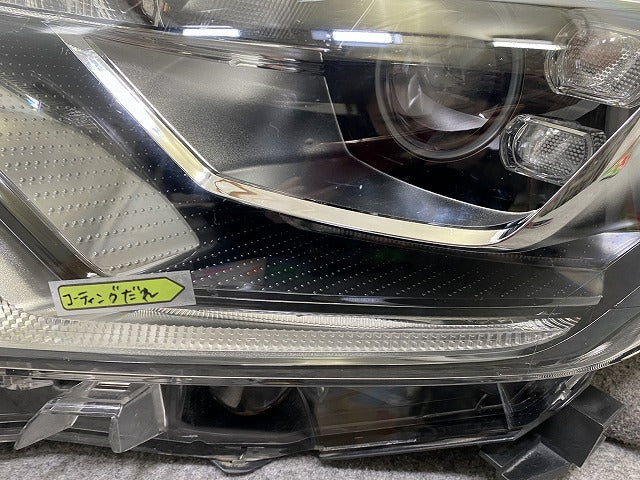 C-HR/CHR ZYX10/NGX10/NGX50 純正 前期 左 ヘッドライト/ランプ LED レベライザー KOITO 10-101 81185-10891 トヨタ(146844)