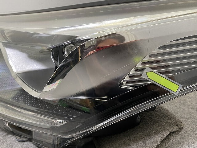 C-HR/CHR ZYX10/NGX10/NGX50 純正 前期 左 ヘッドライト/ランプ LED レベライザー KOITO 10-101 81185-10891 トヨタ(146844)