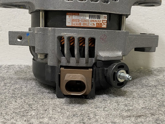 ルーミー M900A/M910A 純正  オルタネーター 27060-B1171 トヨタ(146852)