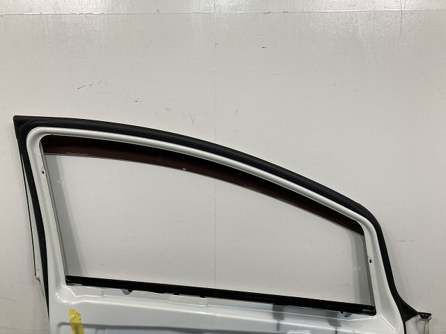 ノート/NOTE E12/NE12 e-POWER/HE12/SNE12 純正 左 フロント ドア バイザー付 ブリリアントホワイトパール QAB 日産(146898)