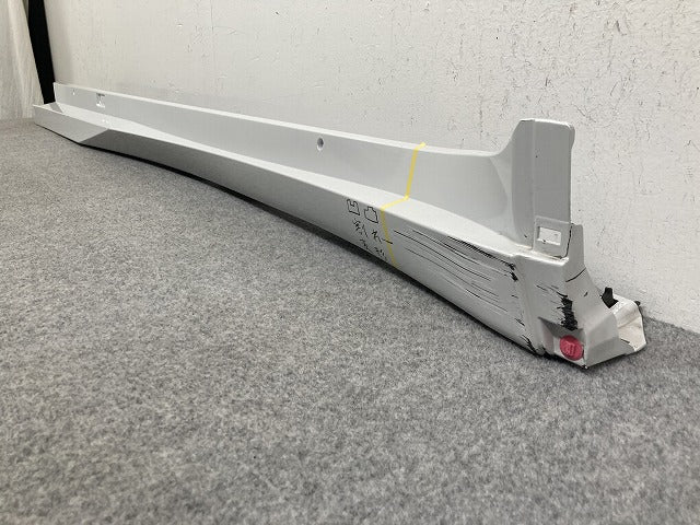 プリウス 60系/ZVW60/ZVW65/MXWH60/MXWH65/MXWH61 純正 左 サイドステップ/サイドスカート 75860-47040 プラチナホワイトパール(146905)