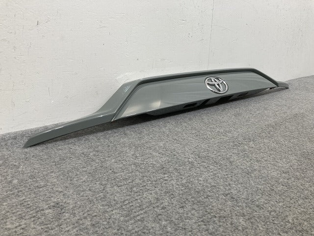 RAV4 ラブ4 MXAA52/MXAA54/AXAH52/AXAH54 純正 リア ガーニッシュ 76801-42240/260/390/410 アーバンカーキ 6X3 トヨタ(146915)