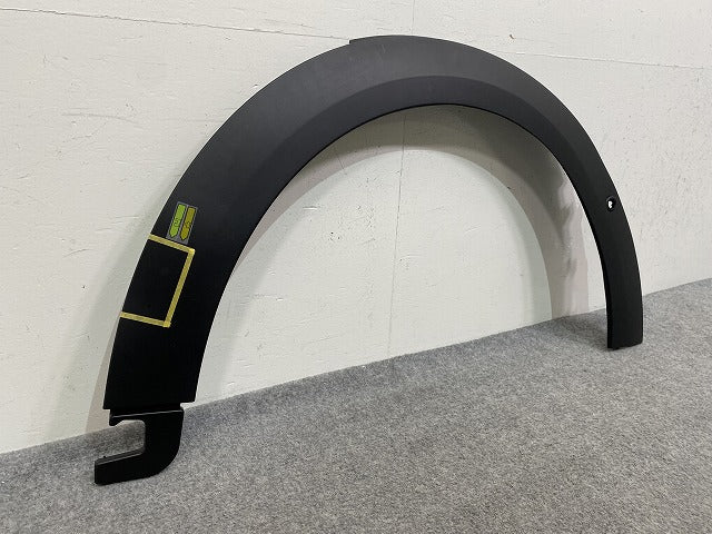 新品!ミニ F55/F56/2020- 純正 右 フロント フェンダーアーチモール/オーバーフェンダー 5177 9 450 648 51115A3C7E4 素地 MINI(146922)