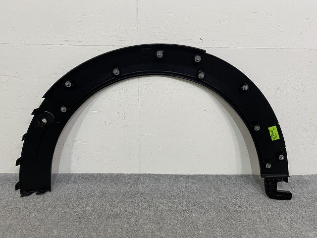 新品!ミニ F55/F56/2020- 純正 右 フロント フェンダーアーチモール/オーバーフェンダー 5177 9 450 648 51115A3C7E4 素地 MINI(146922)