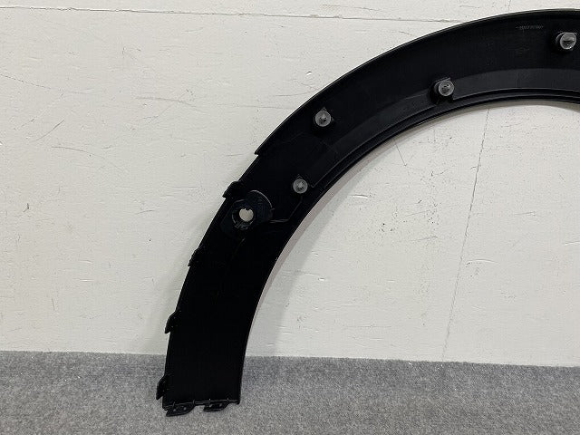 新品!ミニ F55/F56/2020- 純正 右 フロント フェンダーアーチモール/オーバーフェンダー 5177 9 450 648 51115A3C7E4 素地 MINI(146922)