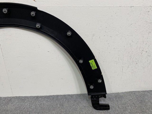 新品!ミニ F55/F56/2020- 純正 右 フロント フェンダーアーチモール/オーバーフェンダー 5177 9 450 648 51115A3C7E4 素地 MINI(146922)