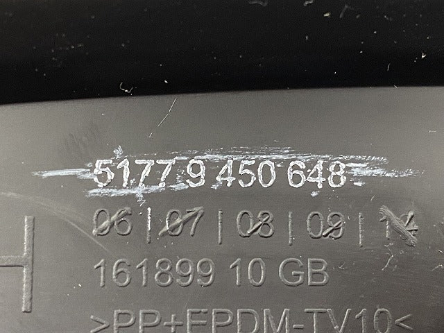 新品!ミニ F55/F56/2020- 純正 右 フロント フェンダーアーチモール/オーバーフェンダー 5177 9 450 648 51115A3C7E4 素地 MINI(146922)
