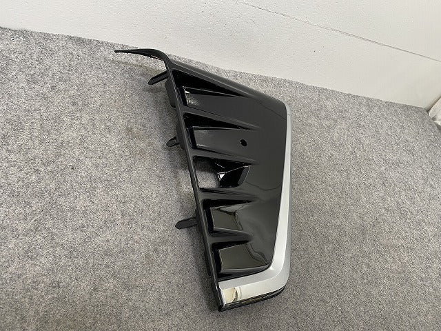 ヴォクシー VOXY 80系/ZRR80W/ZRR85W ZRR80G/ZRR85G 純正 右 フロント フォグカバー 52030-28140/60/52127-28600/20(146929)