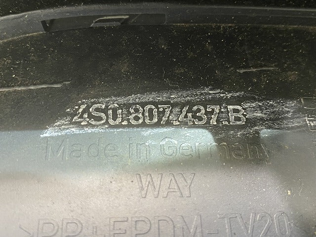新品!R8 4S08 純正 フロント バンパー 4S0.807.437.B 4S0807103GRU 未塗装 アウディ(146935)
