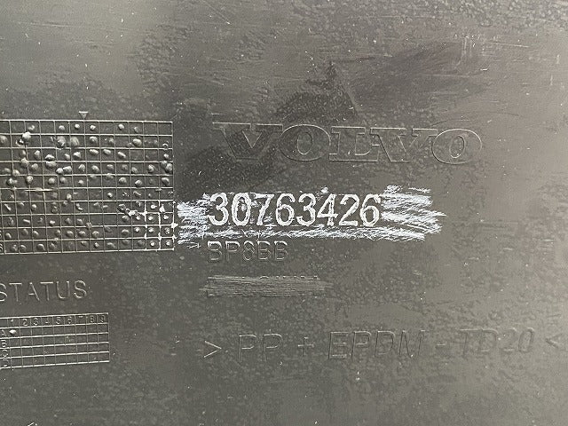 新品!XC60 DB系 純正 リア バンパー 30763426 素地 ボルボ(146942)