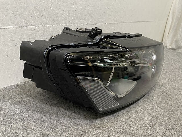 新品!Q5 8R系 2009-2012 純正 右 ヘッドライト/ランプ LED KOITO 10011-17075 8R0998030A アウディ(146950)