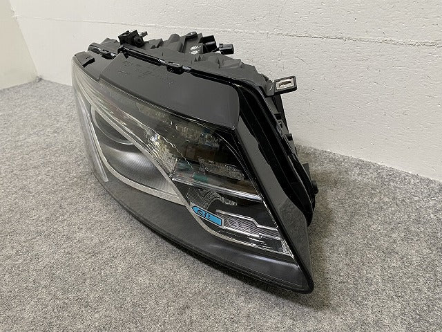 新品!Q5 8R系 2009-2012 純正 右 ヘッドライト/ランプ LED KOITO 10011-17075 8R0998030A アウディ(146953)