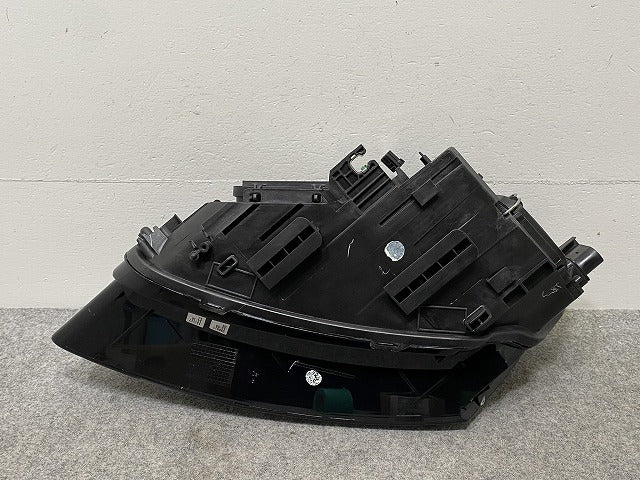 新品!Q5 8R系 2009-2012 純正 右 ヘッドライト/ランプ LED KOITO 10011-17075 8R0998030A アウディ(146953)