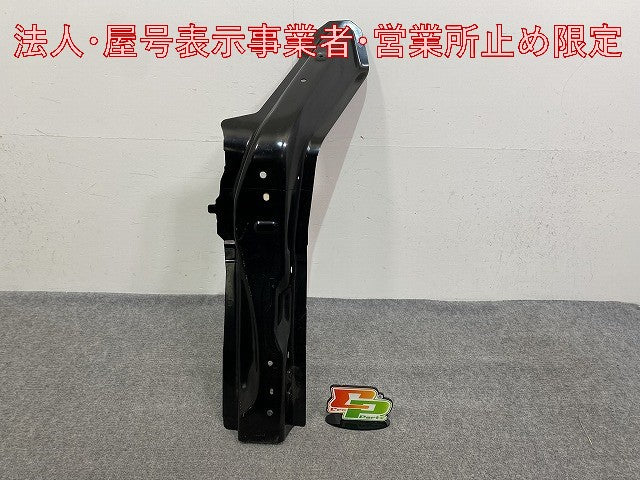 新品!XC40 XB系 純正 リア バンパー ホースメント 32234572 V32234572 ボルボ(146965)