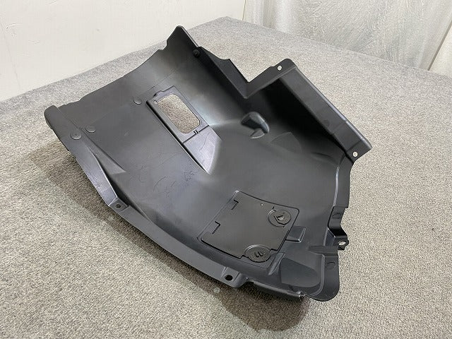 新品!3シリーズ E90/E91 純正 右 フロント フェンダー ライナー 51.71.8 040 102 51718040102 未塗装 BMW(146969)