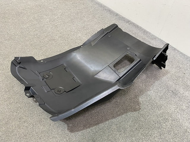 新品!3シリーズ E90/E91 純正 右 フロント フェンダー ライナー 51.71.8 040 102 51718040102 未塗装 BMW(146969)