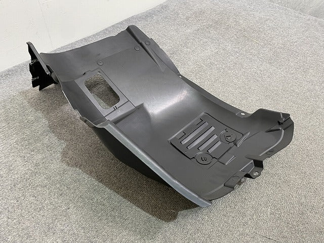 新品!3シリーズ E90/E91 純正 左 フロント フェンダー ライナー 51.71.8 040 101 51718040101 未塗装 BMW(146974)