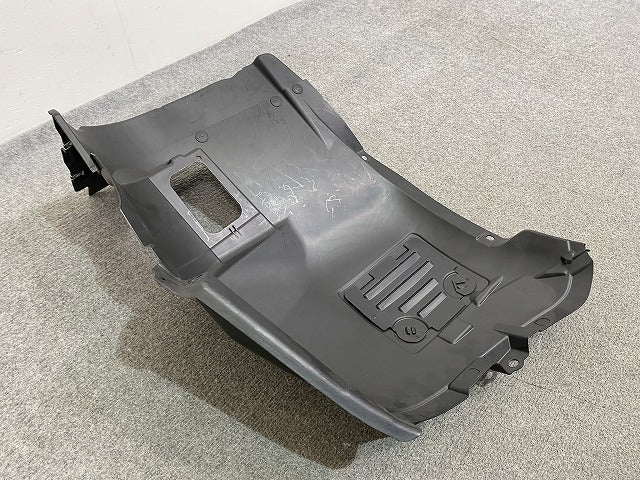 新品!3シリーズ E90/E91 純正 左 フロント フェンダー ライナー 51.71.8 040 101 51718040101 未塗装 BMW(146975)