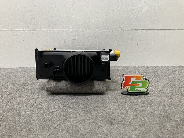 新品!SL W217/W231 純正  インタークーラー/チャージエアクーラー A 276 090 02 14 A2760900214 メルセデスベンツ(146985)