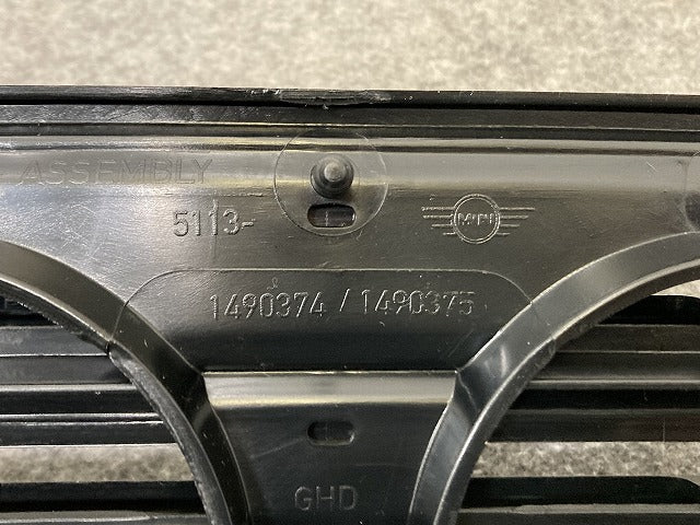 新品!ミニ 3ドア(R50) 純正 フロント グリル/ラジエーターグリル 1490374/1490375 51131490375 ブラック ソリッド MINI(146991)
