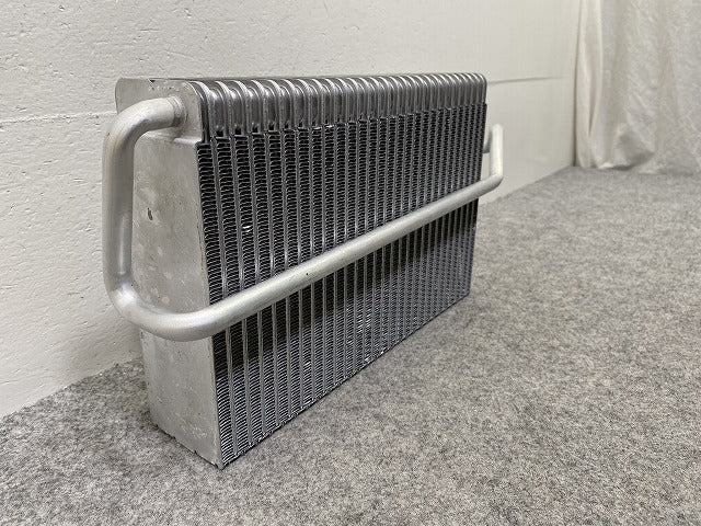 新品!Eクラス W211 純正  エアコンエバポレーター 2108300958 メルセデスベンツ(146992)