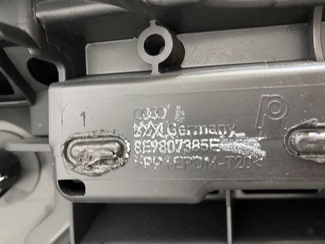 新品!A4(B7) 8E/2005-2008 純正 リア バンパー 8E9807385E/8E9 807 511 J 8E9807303AGRU サフ アウディ(146995)