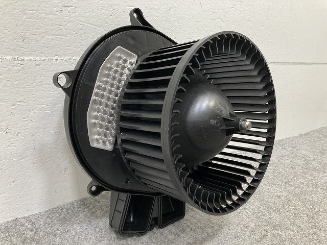 新品!Mクラス/ML W166 社外  ブロアモーター 1669066100/001-10-26561 メルセデスベンツ(146999)