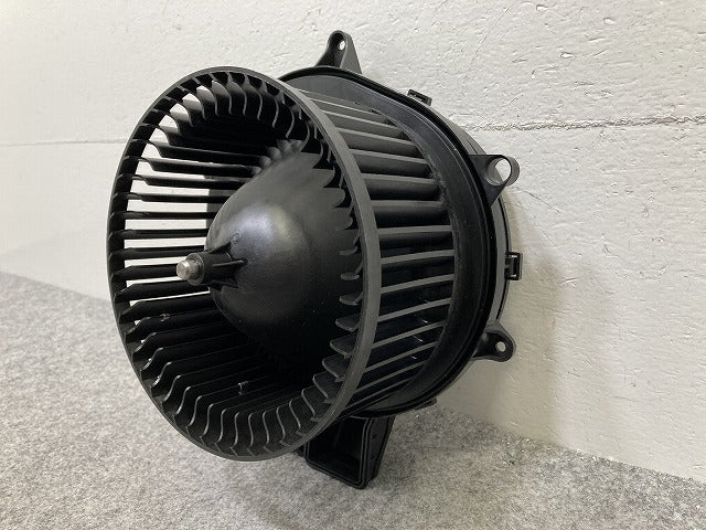 新品!Mクラス/ML W166 社外  ブロアモーター 1669066100/001-10-26561 メルセデスベンツ(146999)