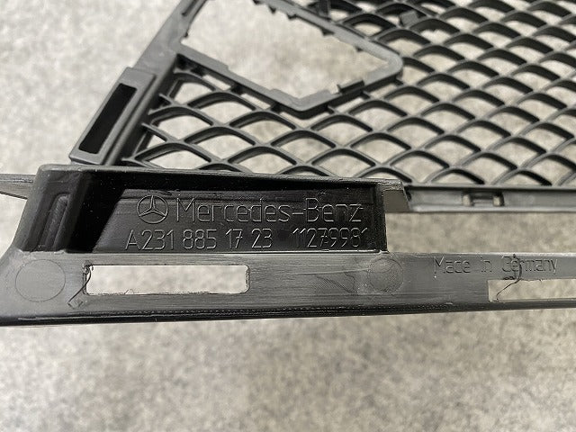 新品!SL R231 純正 フロント グリル/ラジエーターグリル A231 885 17 23 A2318851723 素地 メルセデスベンツ(147004)