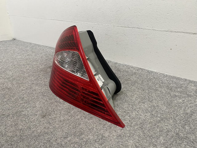 新品!CLSクラス W219/C219 社外 左 テールランプ/ライト/レンズ LED 427 001 メルセデスベンツ(147005)