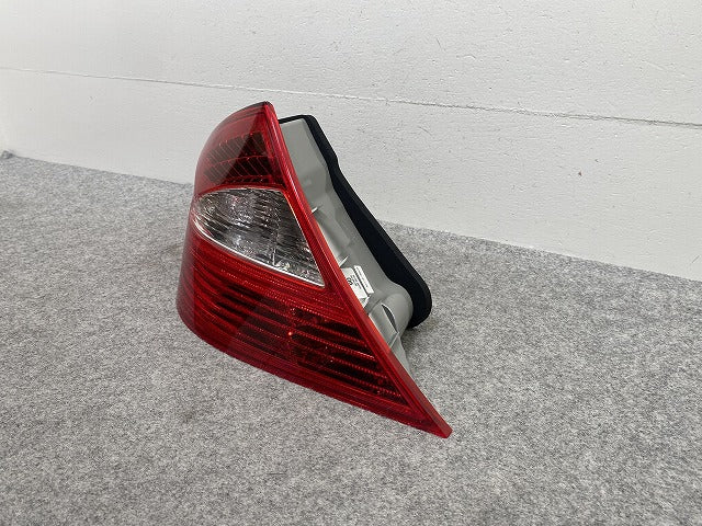 新品!CLSクラス W219/C219 社外 左 テールランプ/ライト/レンズ LED 427 001 メルセデスベンツ(147006)