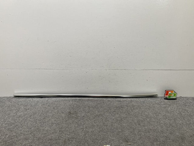 新品!X1 E84 純正 左  リア ドア ベルトモール 2900879 51352990879 メッキ BMW(147021)