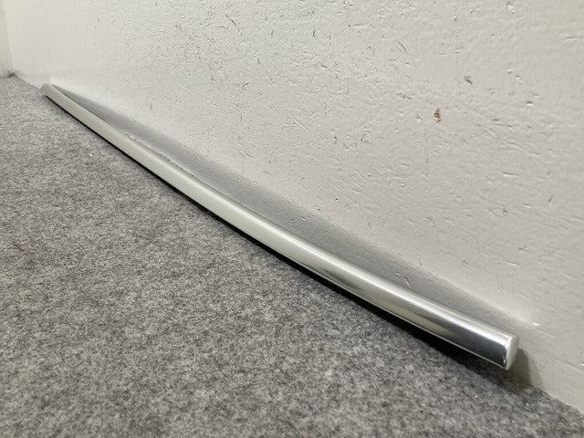 新品!X1 E84 純正 左  リア ドア ベルトモール 2900879 51352990879 メッキ BMW(147021)