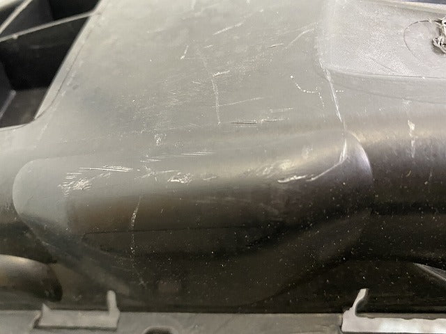 新品!XC90 純正 フロント バンパー ブラケット 30698330 V30698330 未塗装 ボルボ(147057)