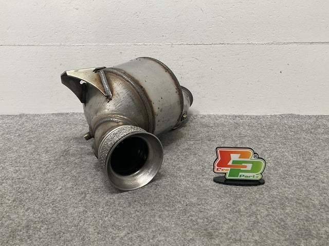 新品!Cクラス W205 純正  キャタライザー/触媒 コンバーター A 205 490 13 00 A2054901300 メルセデスベンツ(147061)