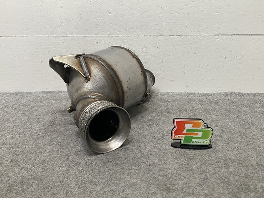 新品!Cクラス W205 純正  キャタライザー/触媒 コンバーター A 205 490 13 00 A2054901300 メルセデスベンツ(147061)