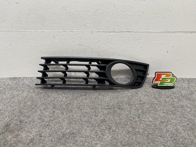 新品!A4 8E系 純正 左 フロント バンパー グリル 8E0 807 681 8E080768101C 素地 アウディ(147065)