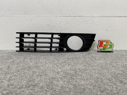 新品!A4 8E系 純正 左 フロント バンパー グリル 8E0 807 681 8E080768101C 素地 アウディ(147066)